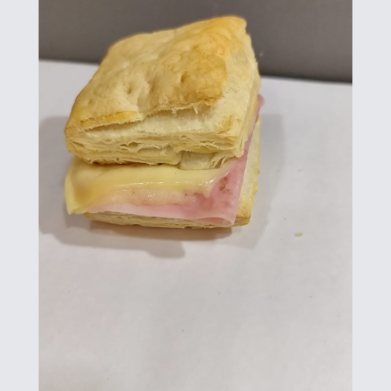 Criollito con Jamón y queso